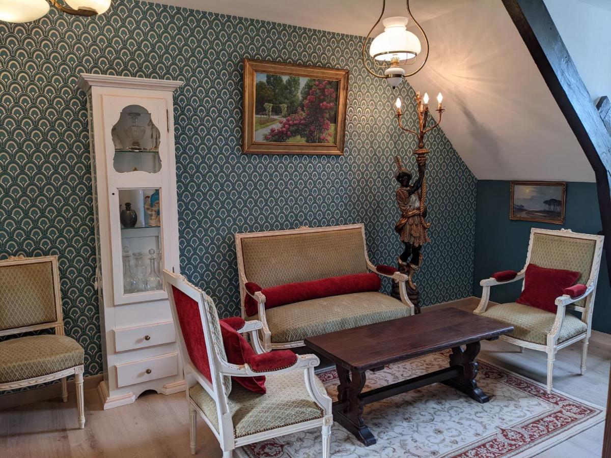 Suite Orient Express Dans L'Auberge Des Trains Mythiques Laniscat 外观 照片